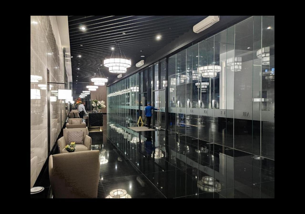 Makati Amazing View Penthouse Studio, Air Residence, Fast Internet Manila Bagian luar foto